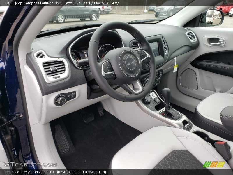 Jazz Blue Pearl / Black/Ski Gray 2019 Jeep Compass Latitude 4x4