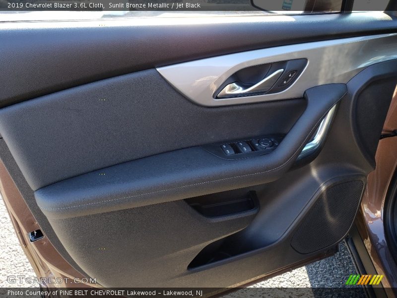 Sunlit Bronze Metallic / Jet Black 2019 Chevrolet Blazer 3.6L Cloth