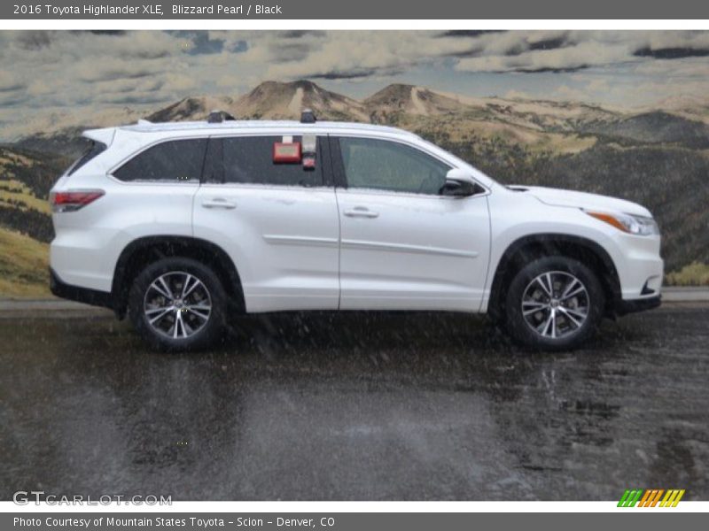 Blizzard Pearl / Black 2016 Toyota Highlander XLE