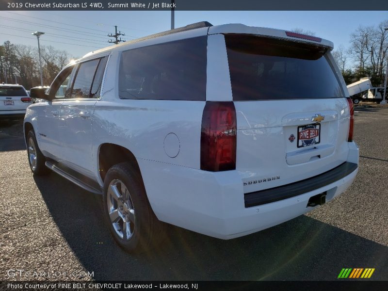 Summit White / Jet Black 2019 Chevrolet Suburban LS 4WD