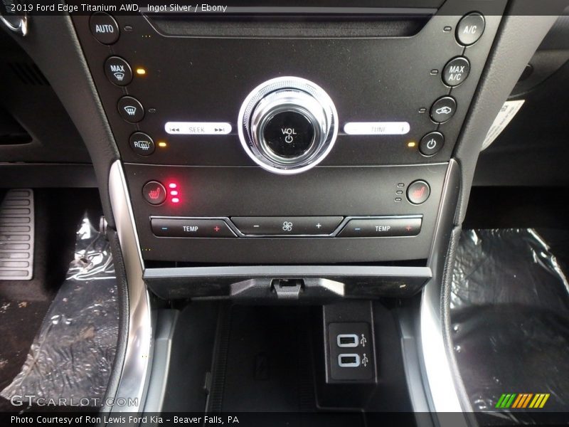 Ingot Silver / Ebony 2019 Ford Edge Titanium AWD