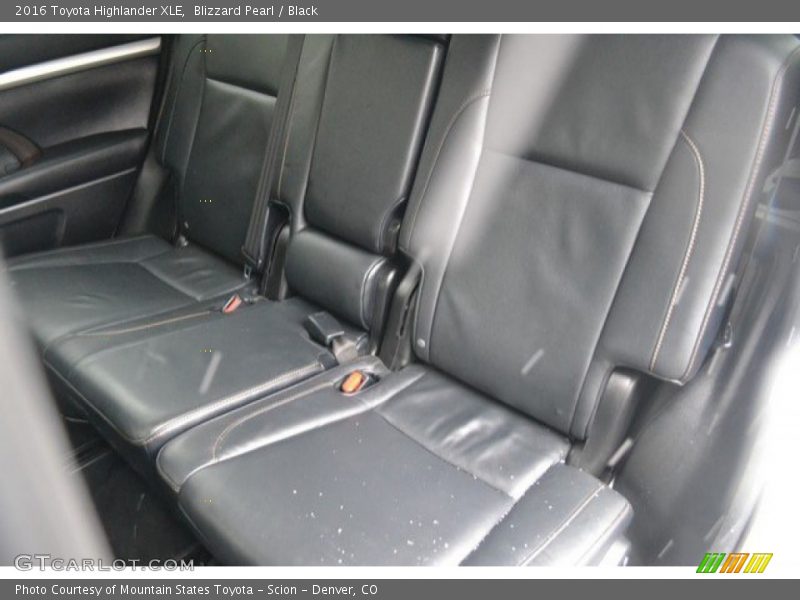 Blizzard Pearl / Black 2016 Toyota Highlander XLE