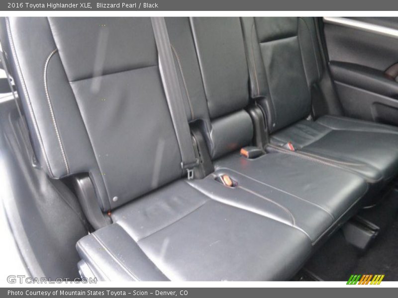 Blizzard Pearl / Black 2016 Toyota Highlander XLE