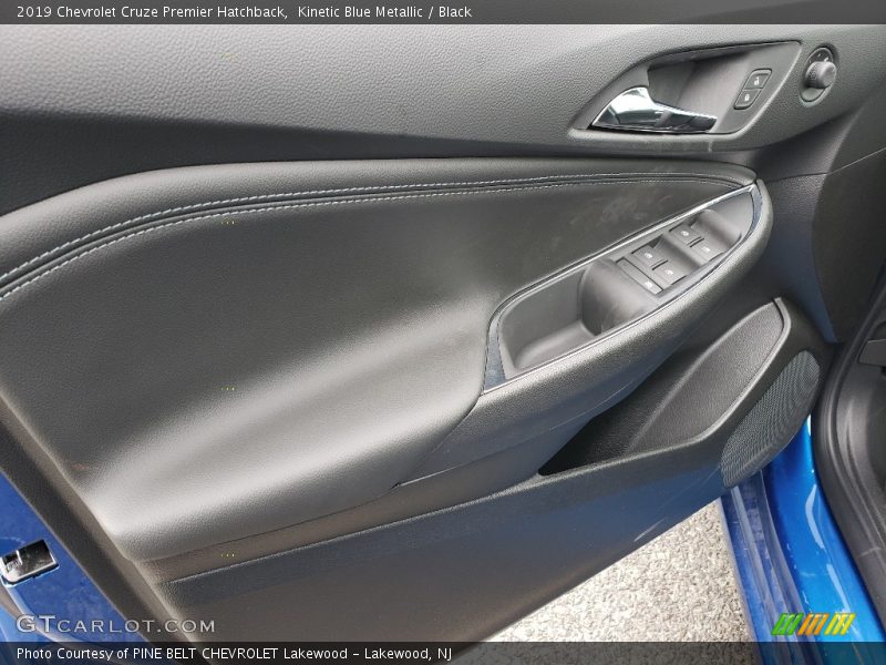 Kinetic Blue Metallic / Black 2019 Chevrolet Cruze Premier Hatchback