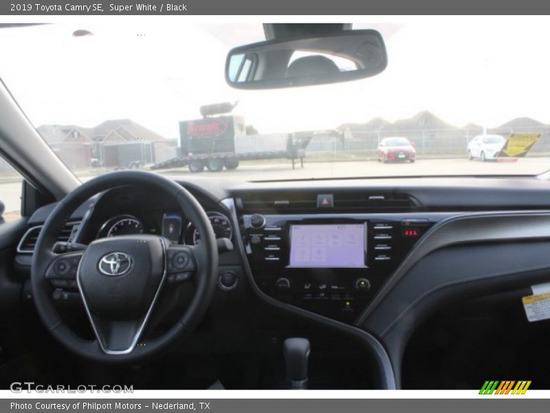 Super White / Black 2019 Toyota Camry SE