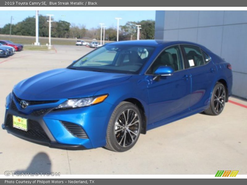 Blue Streak Metallic / Black 2019 Toyota Camry SE