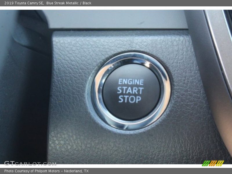 Blue Streak Metallic / Black 2019 Toyota Camry SE