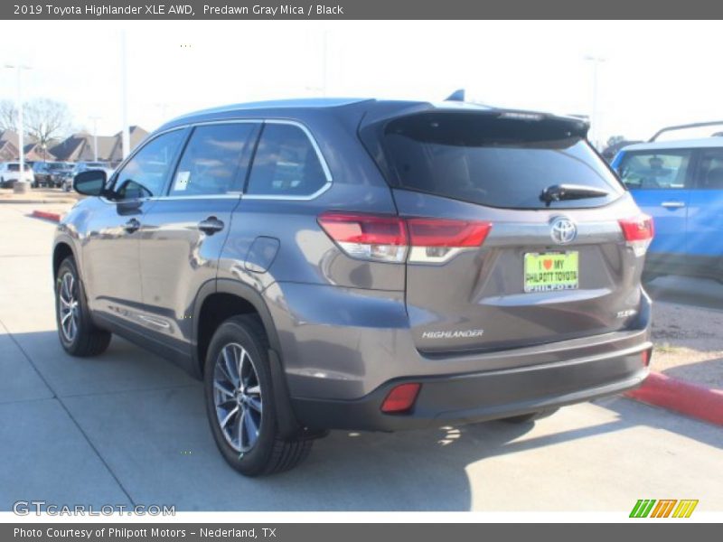 Predawn Gray Mica / Black 2019 Toyota Highlander XLE AWD