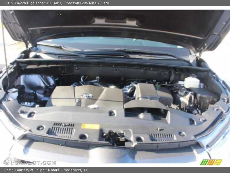 Predawn Gray Mica / Black 2019 Toyota Highlander XLE AWD