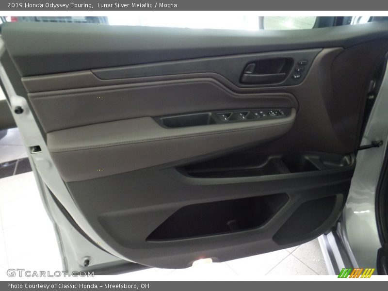 Lunar Silver Metallic / Mocha 2019 Honda Odyssey Touring