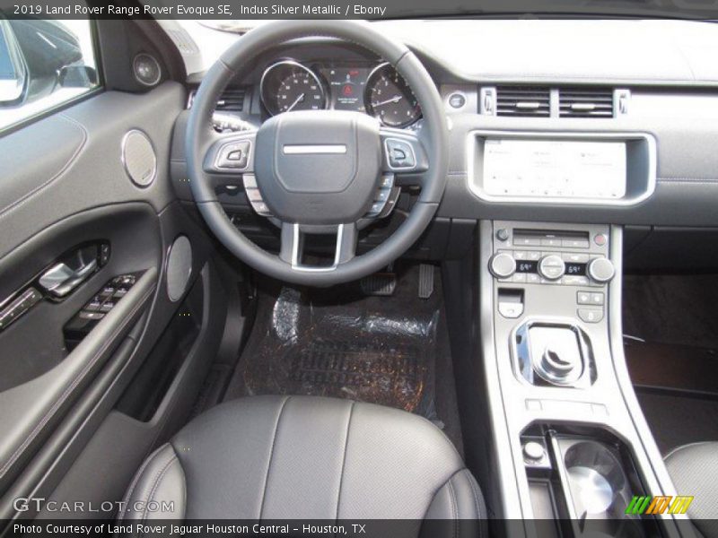 Indus Silver Metallic / Ebony 2019 Land Rover Range Rover Evoque SE