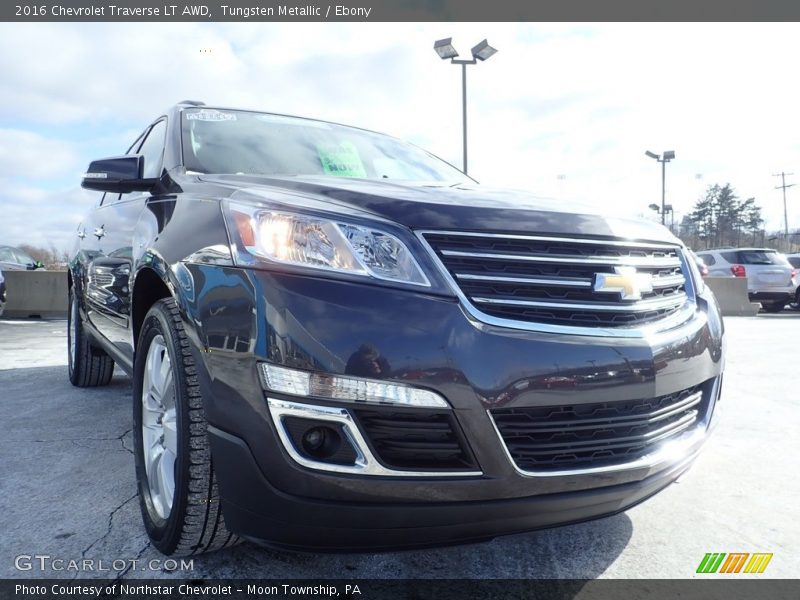 Tungsten Metallic / Ebony 2016 Chevrolet Traverse LT AWD