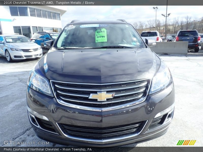 Tungsten Metallic / Ebony 2016 Chevrolet Traverse LT AWD