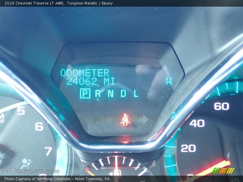 Tungsten Metallic / Ebony 2016 Chevrolet Traverse LT AWD