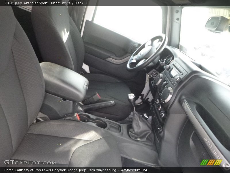 Bright White / Black 2016 Jeep Wrangler Sport