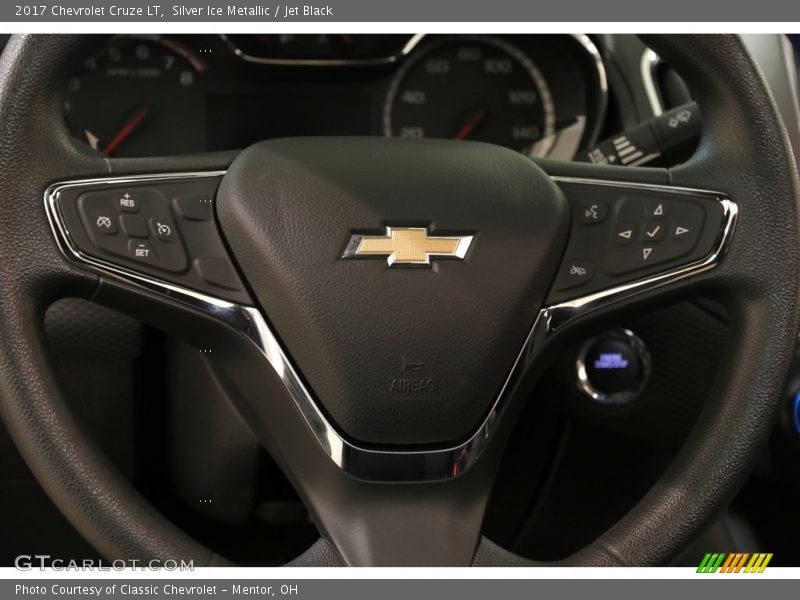 Silver Ice Metallic / Jet Black 2017 Chevrolet Cruze LT