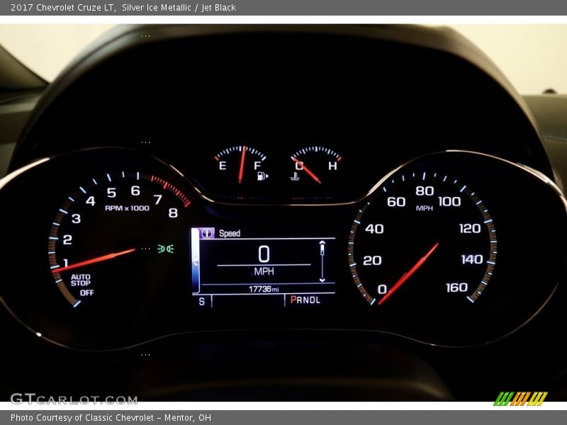 Silver Ice Metallic / Jet Black 2017 Chevrolet Cruze LT