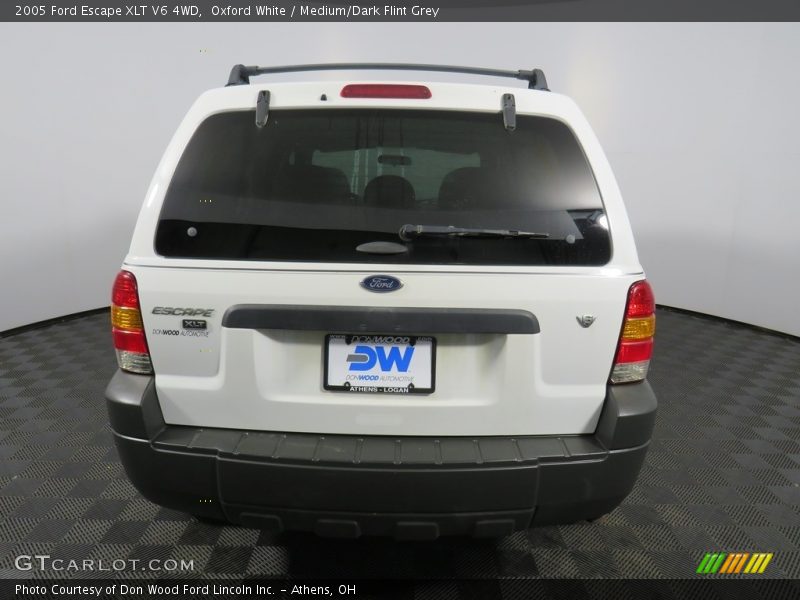 Oxford White / Medium/Dark Flint Grey 2005 Ford Escape XLT V6 4WD