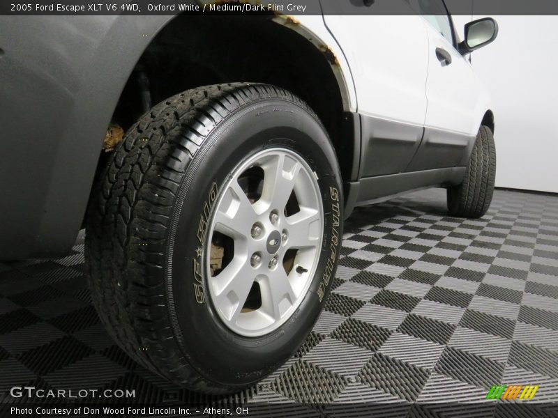 Oxford White / Medium/Dark Flint Grey 2005 Ford Escape XLT V6 4WD