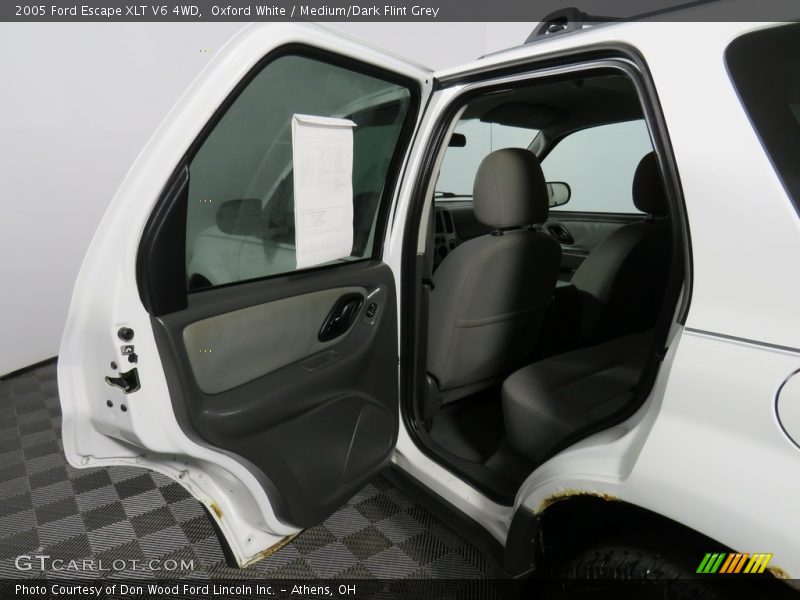 Oxford White / Medium/Dark Flint Grey 2005 Ford Escape XLT V6 4WD