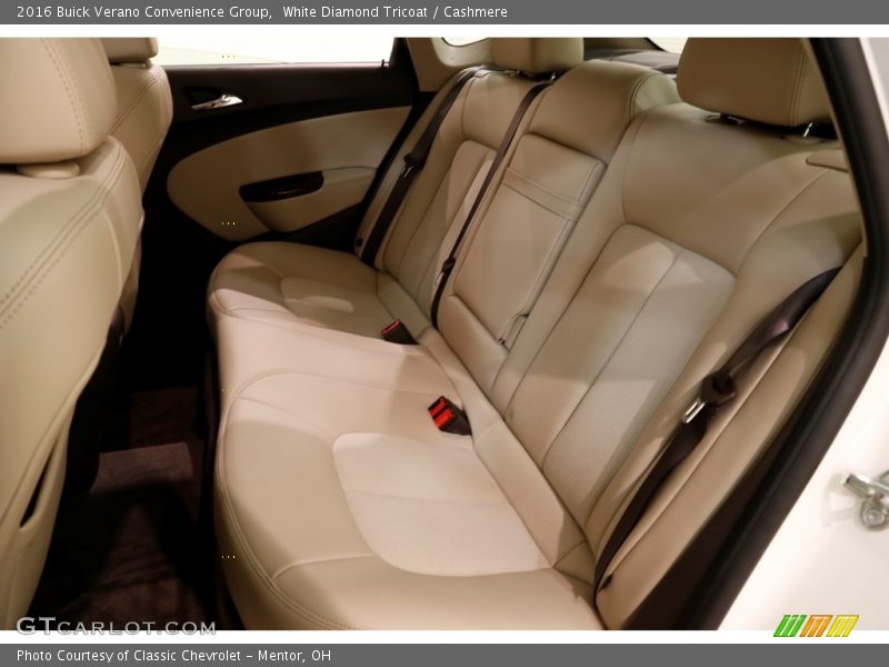 White Diamond Tricoat / Cashmere 2016 Buick Verano Convenience Group