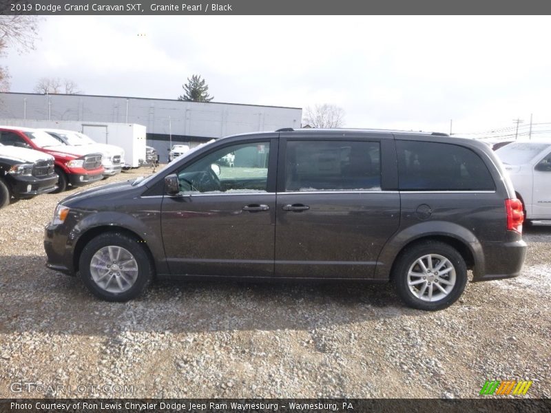 Granite Pearl / Black 2019 Dodge Grand Caravan SXT