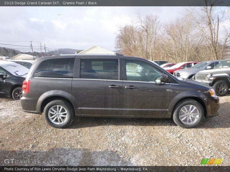 Granite Pearl / Black 2019 Dodge Grand Caravan SXT