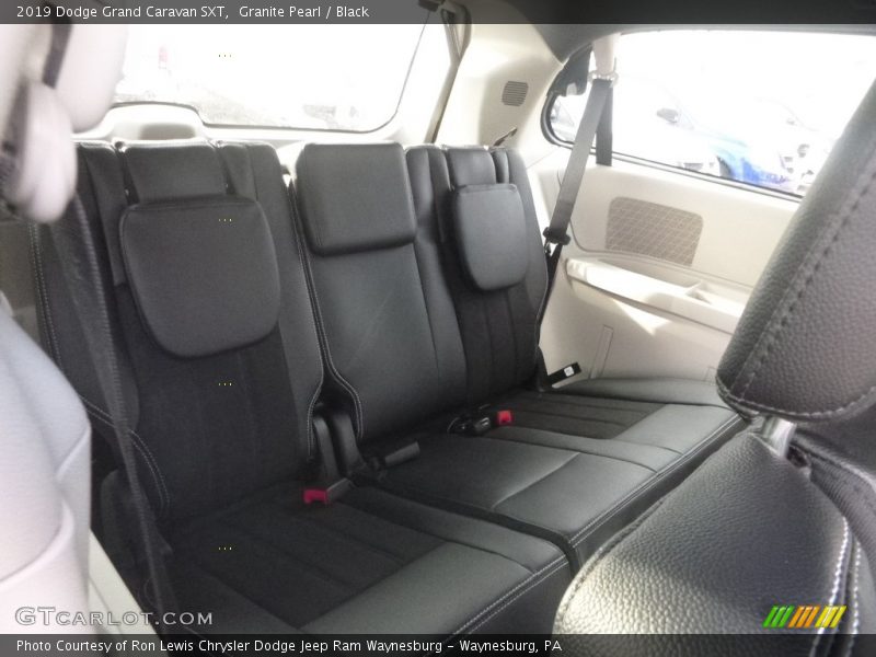 Granite Pearl / Black 2019 Dodge Grand Caravan SXT