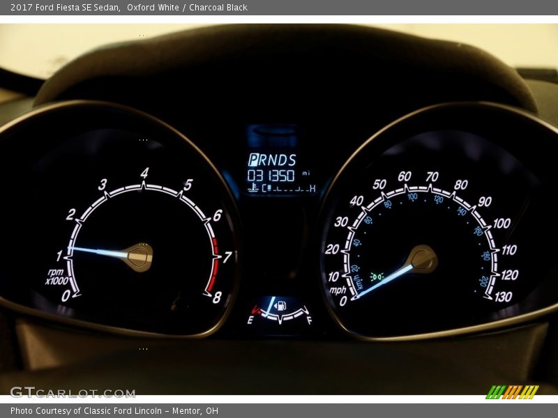 Oxford White / Charcoal Black 2017 Ford Fiesta SE Sedan