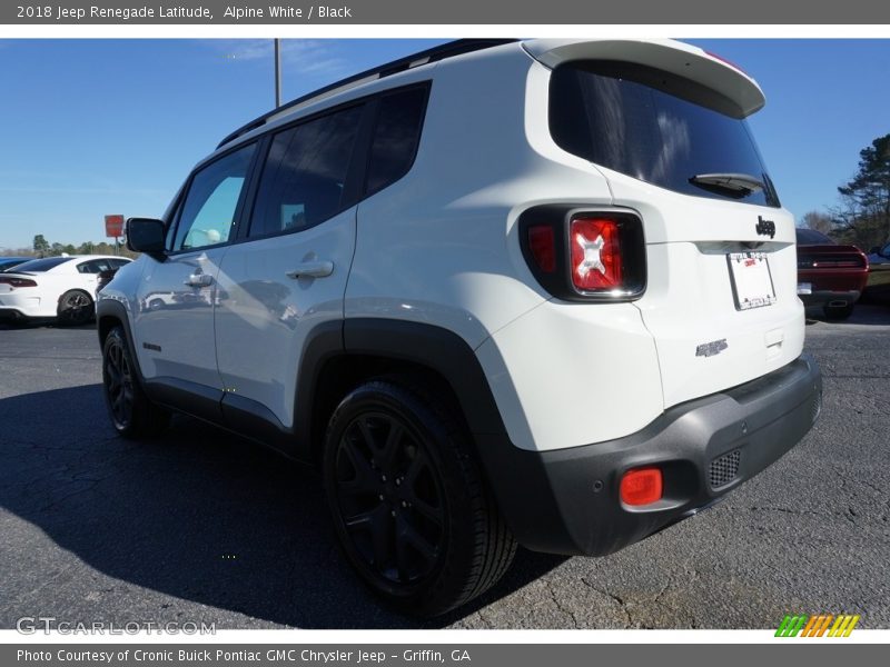 Alpine White / Black 2018 Jeep Renegade Latitude