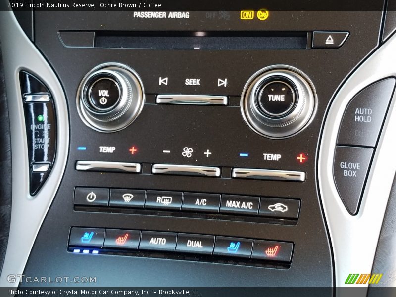 Ochre Brown / Coffee 2019 Lincoln Nautilus Reserve