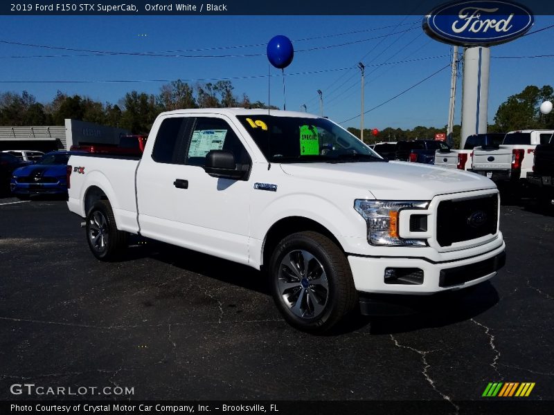 Front 3/4 View of 2019 F150 STX SuperCab