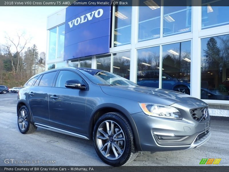Front 3/4 View of 2018 V60 Cross Country T5 AWD