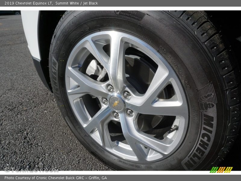 Summit White / Jet Black 2019 Chevrolet Equinox LT