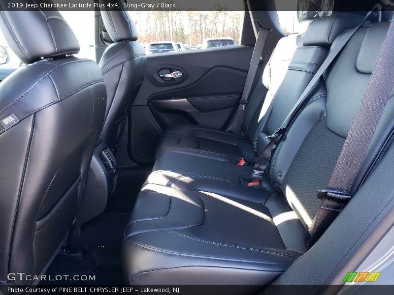 Sting-Gray / Black 2019 Jeep Cherokee Latitude Plus 4x4