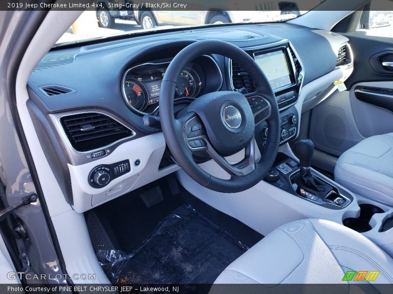 Sting-Gray / Black/Ski Grey 2019 Jeep Cherokee Limited 4x4