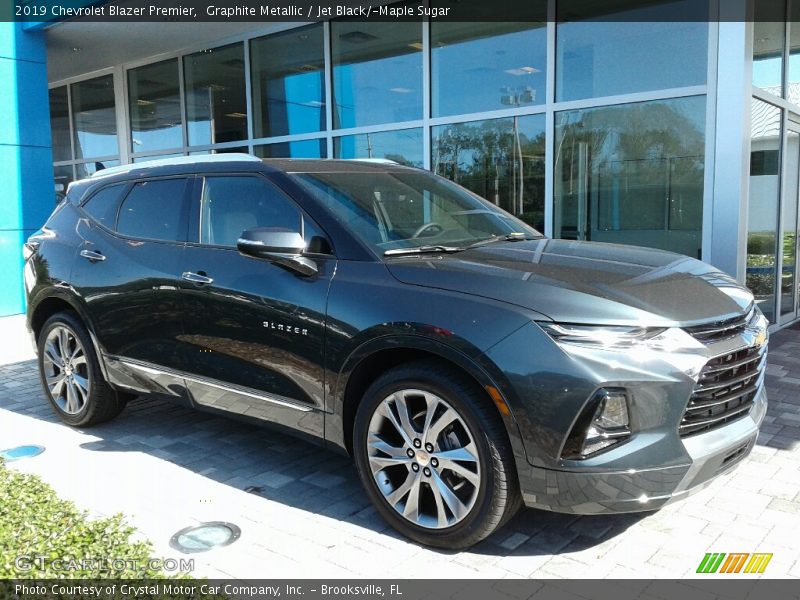 Front 3/4 View of 2019 Blazer Premier