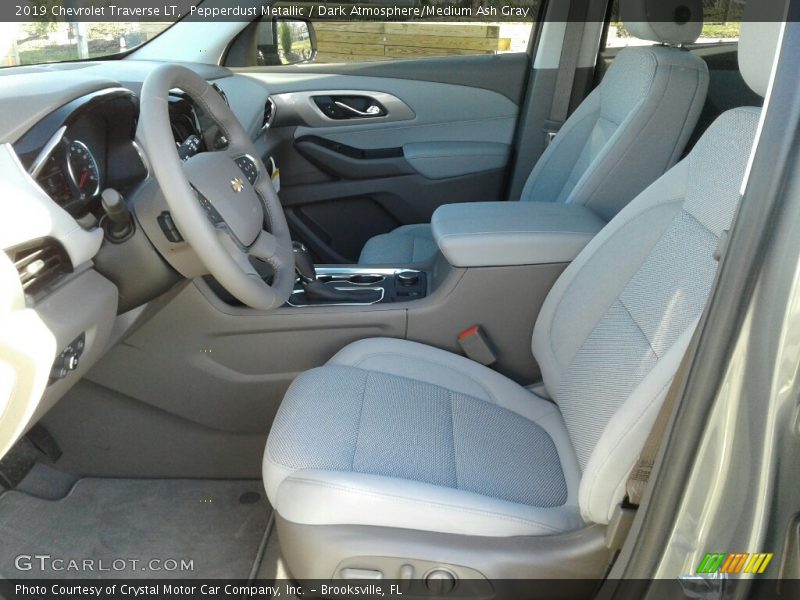 Pepperdust Metallic / Dark Atmosphere/Medium Ash Gray 2019 Chevrolet Traverse LT