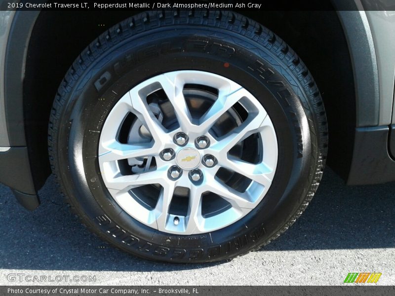 Pepperdust Metallic / Dark Atmosphere/Medium Ash Gray 2019 Chevrolet Traverse LT