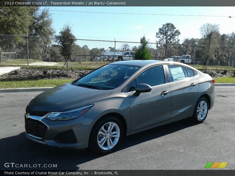 Pepperdust Metallic / Jet Black/­Galvanized 2019 Chevrolet Cruze LT