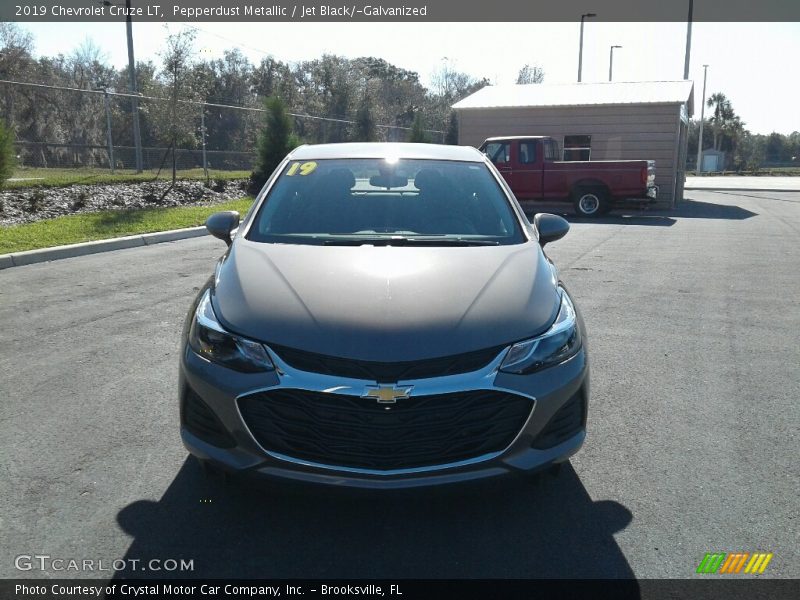 Pepperdust Metallic / Jet Black/­Galvanized 2019 Chevrolet Cruze LT