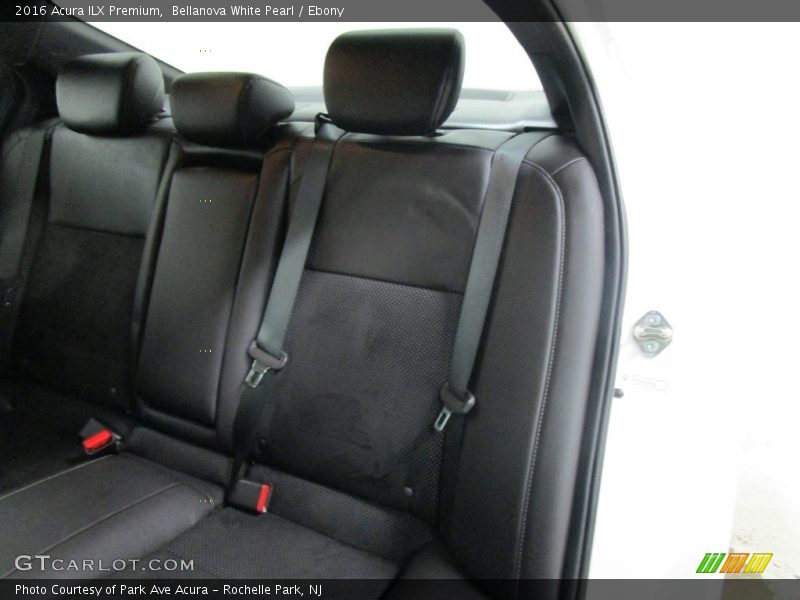 Bellanova White Pearl / Ebony 2016 Acura ILX Premium
