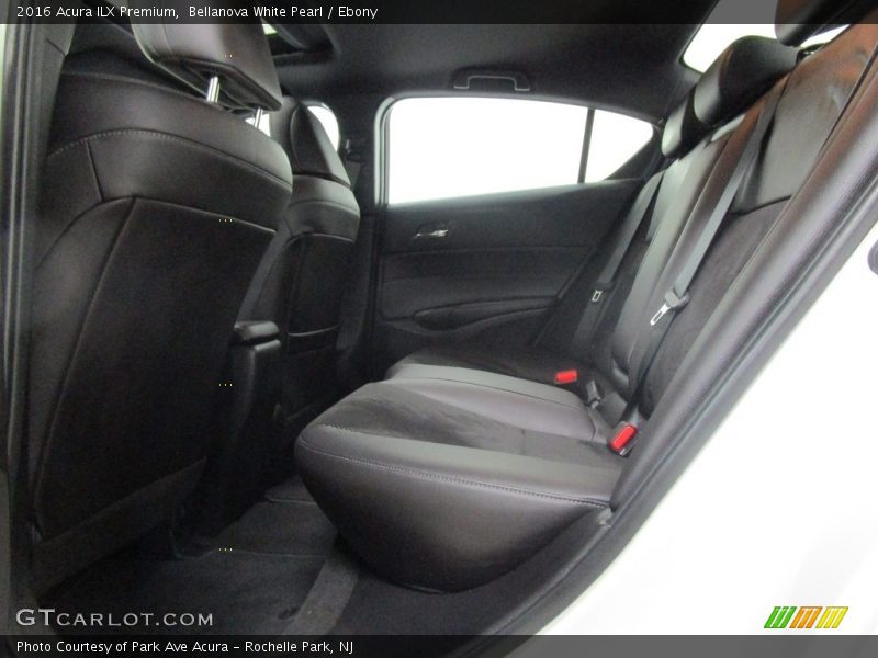Bellanova White Pearl / Ebony 2016 Acura ILX Premium