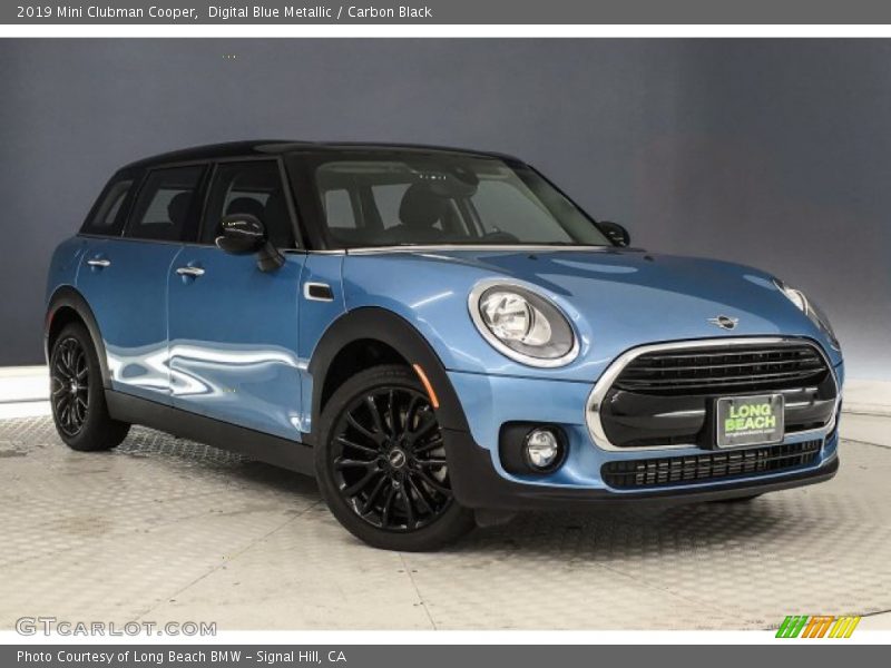 Front 3/4 View of 2019 Clubman Cooper