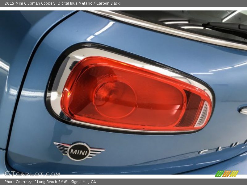 Digital Blue Metallic / Carbon Black 2019 Mini Clubman Cooper