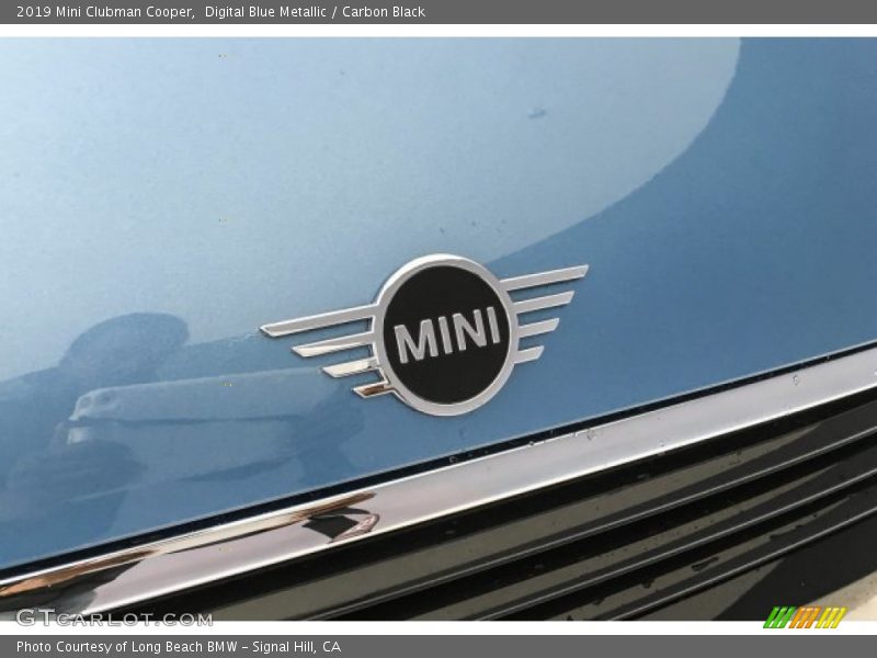 Digital Blue Metallic / Carbon Black 2019 Mini Clubman Cooper