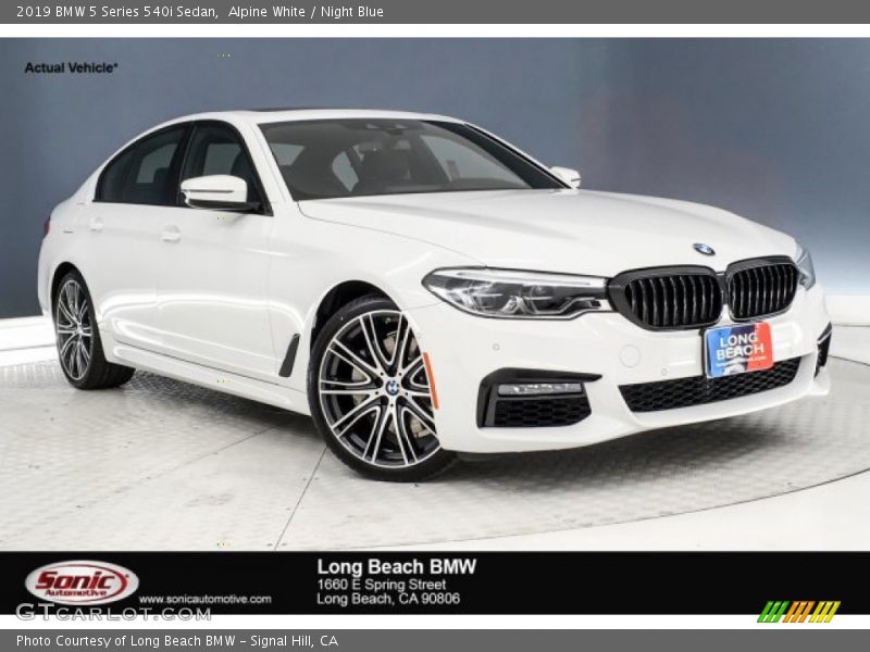 Alpine White / Night Blue 2019 BMW 5 Series 540i Sedan