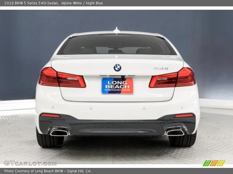 Alpine White / Night Blue 2019 BMW 5 Series 540i Sedan