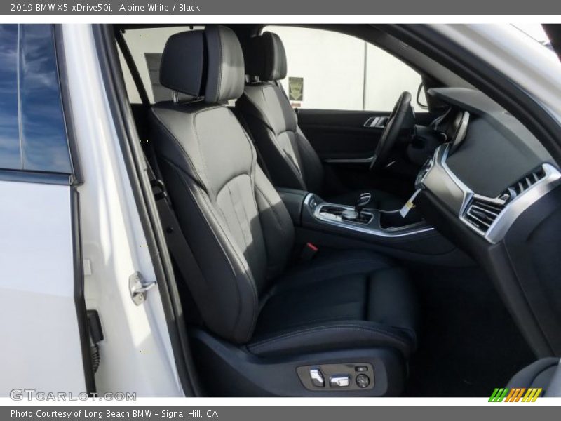 Alpine White / Black 2019 BMW X5 xDrive50i