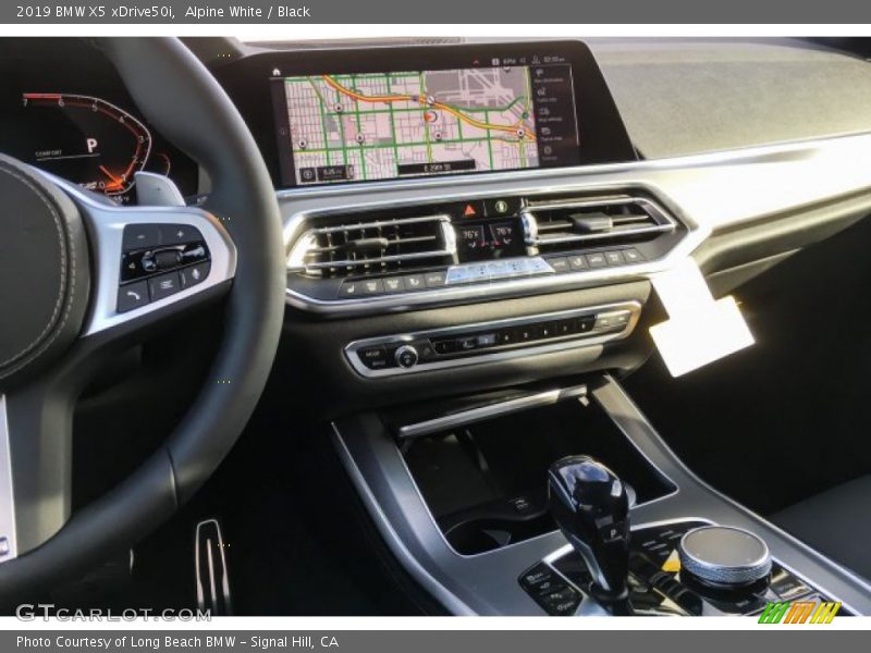 Alpine White / Black 2019 BMW X5 xDrive50i